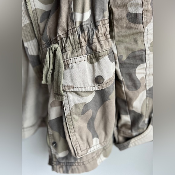 Hollister Military Jacket Women’s Large Khaki Camouflage Full Zip Drawstring - Picture 3 of 8